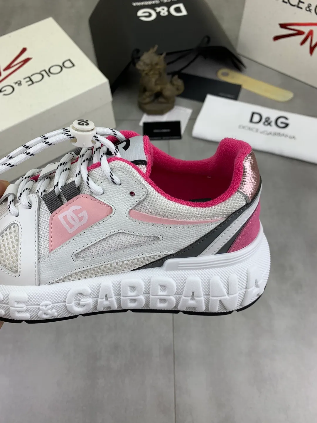 Men's men's shoes 💰P580💰[New model] Couple 🧑‍🤝‍🧑 style Top original order quality Synchronized with "DOLCE&GABBANA [Dolce & Gabbana] ~ High quality." Effect Low-top casual DG men's shoes, loved by many celebrities, using high-end imported top-layer calfskin splicing design + cowhide feet, simple and elegant, perfectly interpreting the latest inspiration of shoes, integrating classics and fashion. Luxurious dreams, dominating fashion Suitable for drivers, light and comfortable to drive, light and breathable for outdoor travel, high-end quality, trustworthy, 6️⃣colors🉑️ to choose from! Code number: 35-46